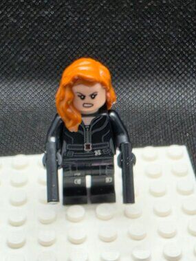 LEGO Marvel Super Heroes Black Widow Minifigure SH0922 Orange Hair Dual Guns New